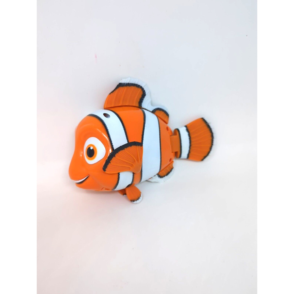 SwimWays Disney Pixar Finding Nemo Real Life Swimming Nemo Action Toy 5+